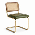 Sedia in metallo dorato con seduta in ecopelle verde e schienale in rattan